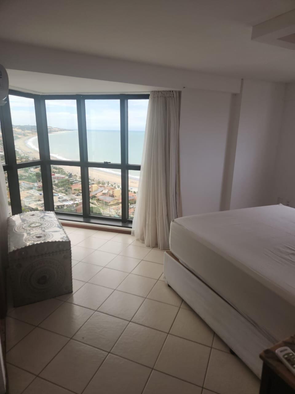 Avenida Engenheiro Roberto Freire, 4848 - Ponta Negra, Natal/RN